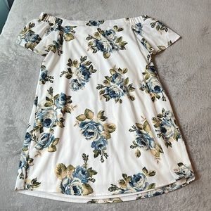 Altar’d state floral dress, size large.